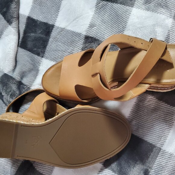Crown Vintage Kaamil Wedge Sandal - Picture 9 of 12